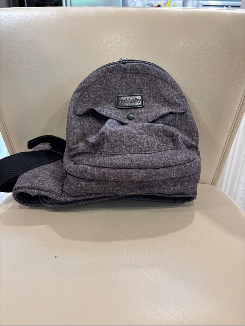 Hush Puppies Gray Casual Sling Baby Bag